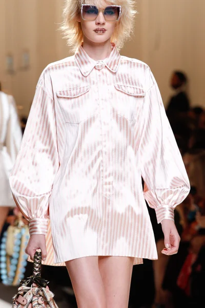 Look 5
